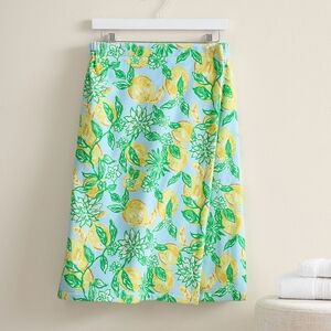 NWT Lilly Pulitzer Lemonade Bath Wrap